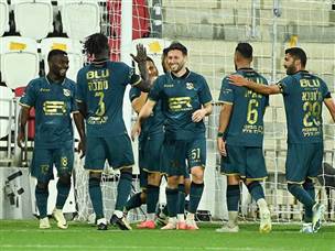 ריינה שוב חגגה (ברני ארדוב)