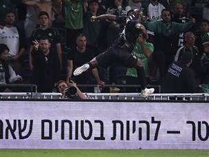 איסט לא הפסיק להבקיע (צילום: מאור אלקסלסי)