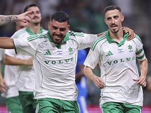 עם שני בישולים וסחיטת פנדל (צילום: מאור אלקסלסי)