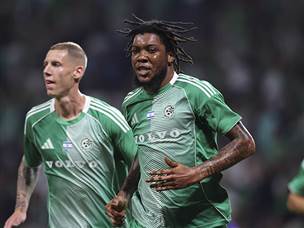 סטיוארט כבש ראשון בנגיחה כבר אחרי 9 דקות (מאור אלקסלסי)