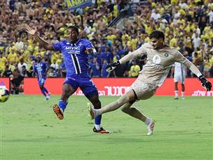 ישאר שוער ראשון? (אלן שיבר)