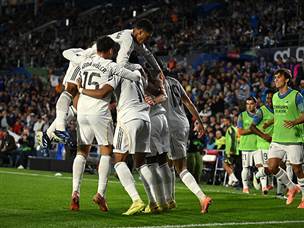 שבוע לקלאסיקו, ריאל מדריד שומרת על הפסגה (Angel Martinez/Getty Images)