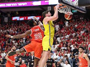 מכבי היתה טובה שלושה רבעים (צילום: אלן שיבר)