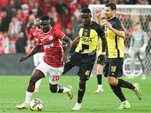 קנגווה. הכוכב של ב“ש הופיע למשחק (ברני ארדוב)