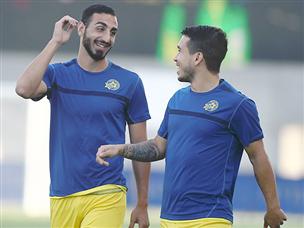 גם רודריגס ציין בכורה (אלן שיבר)