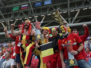 אוהדי בלגיה צבעו את קאזאן (GETTY)