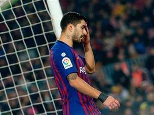 סוארס. לא מאמין שזה באמת קרה לו (PAU BARRENA, Getty)