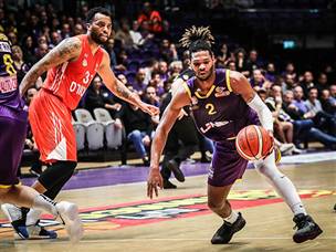 וולדן. 23 נקודות לא הספיקו מול 30 של קוק (מנהלת הליגה)