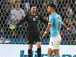 ושוב נראה כאילו מול יריב אמיתי לנבחרת קשה לתפקד (צילום: אלן שיבר)