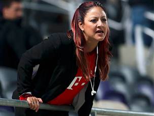 הקהל האדום, לעומת זאת, כנראה שלא קנה את זה (צילום: אלן שיבר)