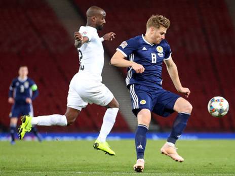 עם או בלי קהל? (פרפר לנס)