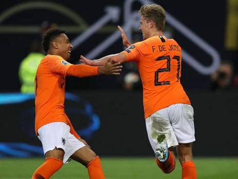 מאלן עם דה יונג, ישובו לשתף פעולה בברצלונה? (GETTYIMAGES)