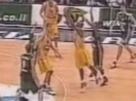 הרגע הזכור לכולם, כששארפ זרק את השלשה