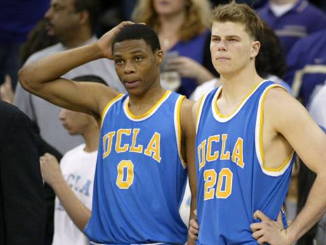 ווסטברוק הצנום בימי הקולג' לצד מייקל רול (GETTY)