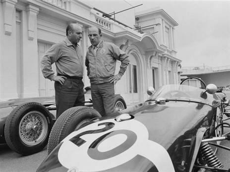 מוס ופנאג'יו לפני הגרנד פרי במונקו 1965 (צילום: Getty)