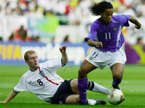 רונאלדיניו הבריז והלך לברצלונה (getty)