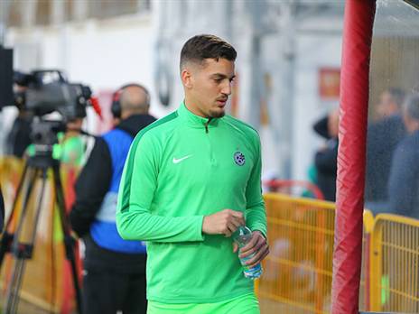 מועמד לפתוח בשבת. שועה (אלן שיבר)