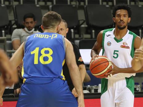 בן משה במשחק נגד מכבי חיפה (לילך וייס, מנהלת הליגה)