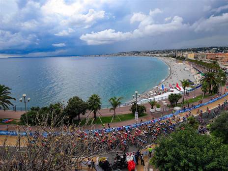 אין על הטיילת של ניס (בטיני פוטו)