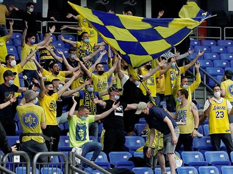 אוהדי מכבי ת"א בכדורסל (אלן שיבר)