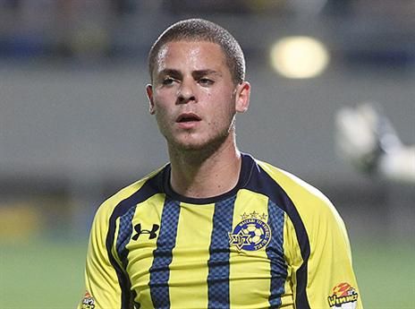 רק בן 30. לוגסי (אלן שיבר)