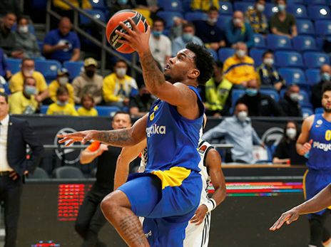 ג'ונס, מקווה להישאר במכבי (אלן שיבר)