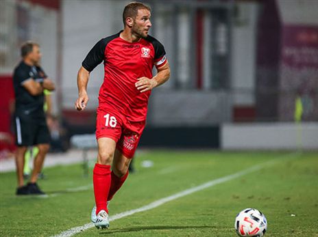 עותמאן מגנה את האלימות (מאור אלקסלסי)