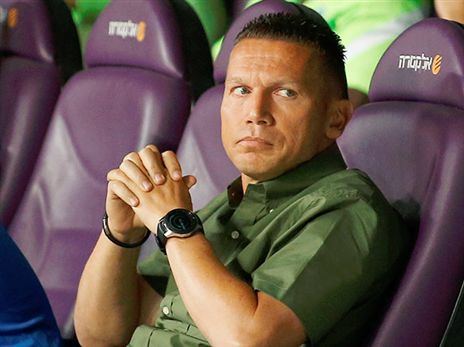 בכר. ממשיך להתכונן (אלן שיבר)