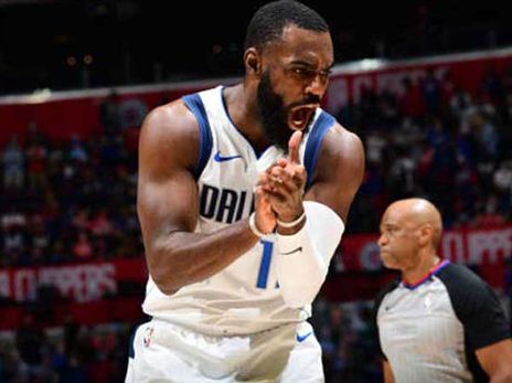 הצוות המסייע עזר לסלובני (Getty)