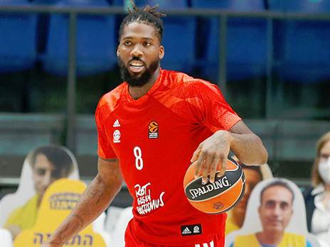 ריינולדס. גם הוא פוגש את האקסית (אלן שיבר)