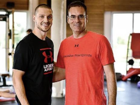 "יחזור לשחק בכל מחיר". סטויאנוביץ' וניקוליץ' (אינסטגרם)