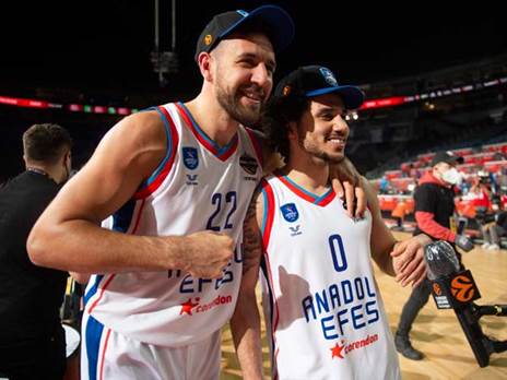 לארקין ומיציץ'. אין חכמים כבעלי ניסיון (Getty)