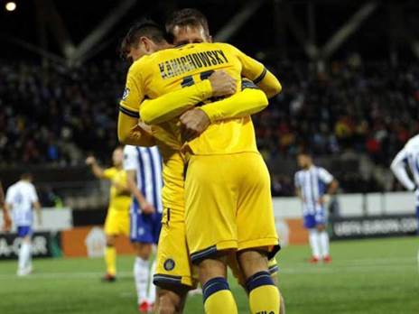 יצליחו לשחזר את התצוגה מהמשחק הקודם מול הפינים? (אתר רשמי מכבי ת''א)