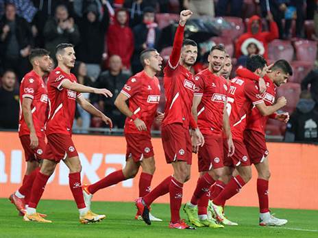 הפועל באר שבע תמשיך לחגוג גם בראשון הקרוב? (דני מרון)