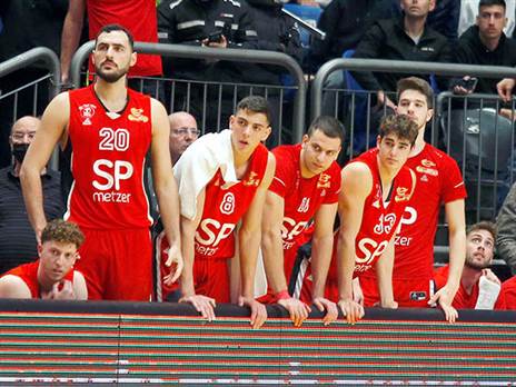 הספסל האדום דרוך (אלן שיבר)