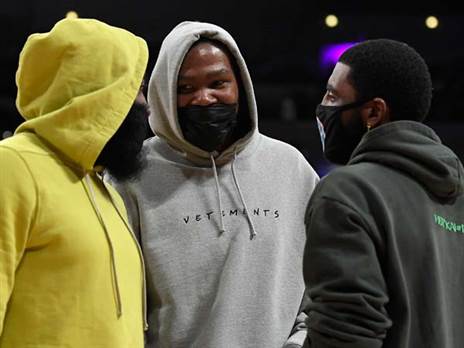 דוראנט, הארדן וקיירי. מהר מאוד זה התפוצץ (Getty)