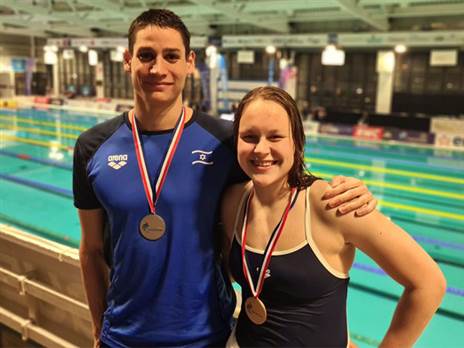 אנסטסיה גורבנקו ודוד גרצ'יק. כבוד (באדיבות איגוד השחייה)