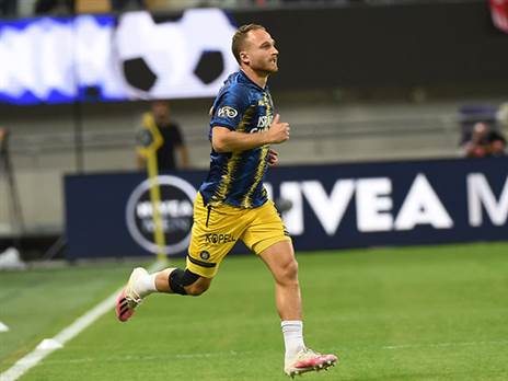 יתמודד עם דורטמונד? דן גלזר (צילום: ברני ארדוב)