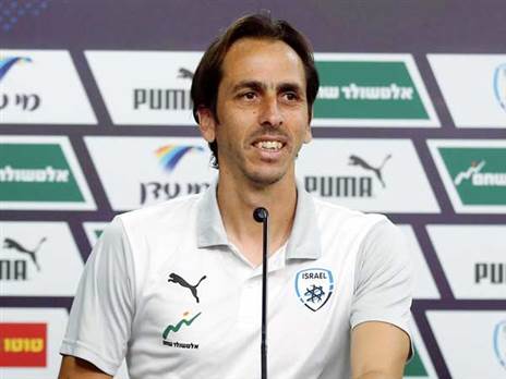 מרוצה מהפתיחה. בניון (אלן שיבר)