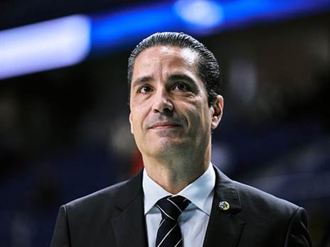 יצפה בעונה מסלון ביתו? (GETTY)