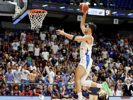 תצוגה שלו במנורה. אבדיה (אלן שיבר)