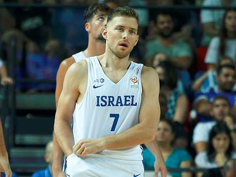 "אם לא נעשה מה שמייחד אותנו, נוכל להפסיד לכל קבוצה" (אלן שיבר)