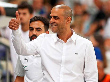 נתן לישראלים חופשה בבוקרשט עם אליבי (אלן שיבר)