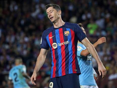 לבנדובסקי. מטריד (Joan Valls/Urbanandsport /NurPhoto via Getty Images)