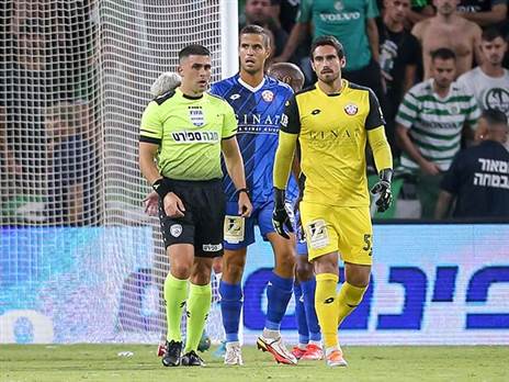 שניר לוי עם לבקוביץ'. די לזריקת הבקבוקים (מאור אלקסלסי)