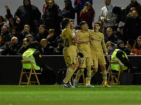 ראפיניה כבש קצת לפני ההפסקה (Getty)