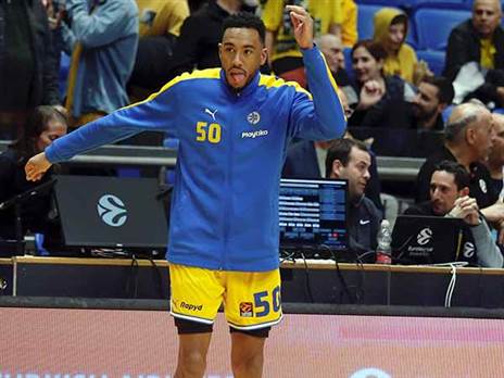 גם הוא ממתין. קולסון (צילום: אלן שיבר)