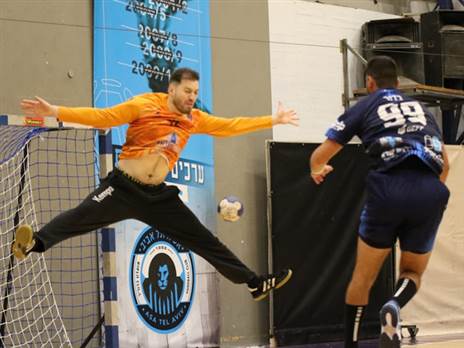 מתקרבת בתחתית. אס"א ת"א (צילום: אלון נגל, אס"א תל אביב)