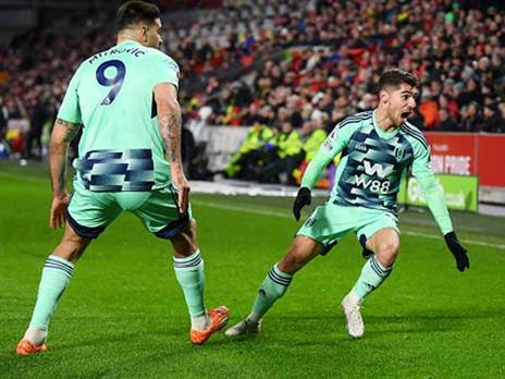 מקום עשירי באנגליה (GETTY)