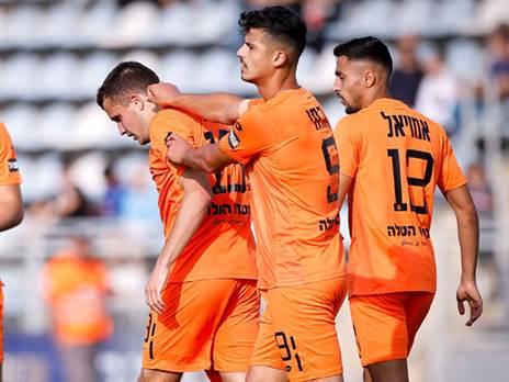 "יש המון מקומות מעניינים לבקר בהם בישראל" (מאור אלקסלסי)